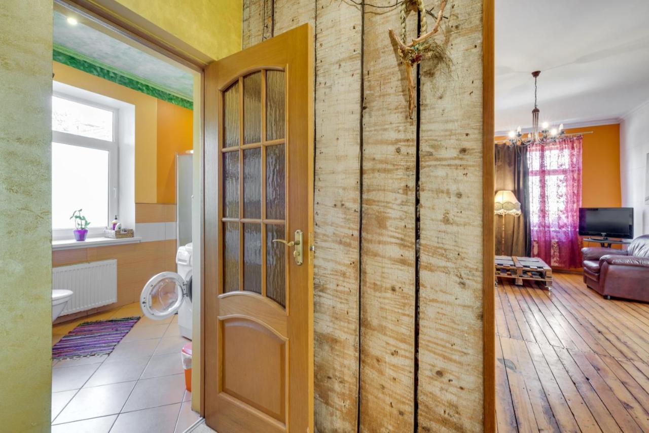 Toma Street Apartments لييبايا المظهر الخارجي الصورة